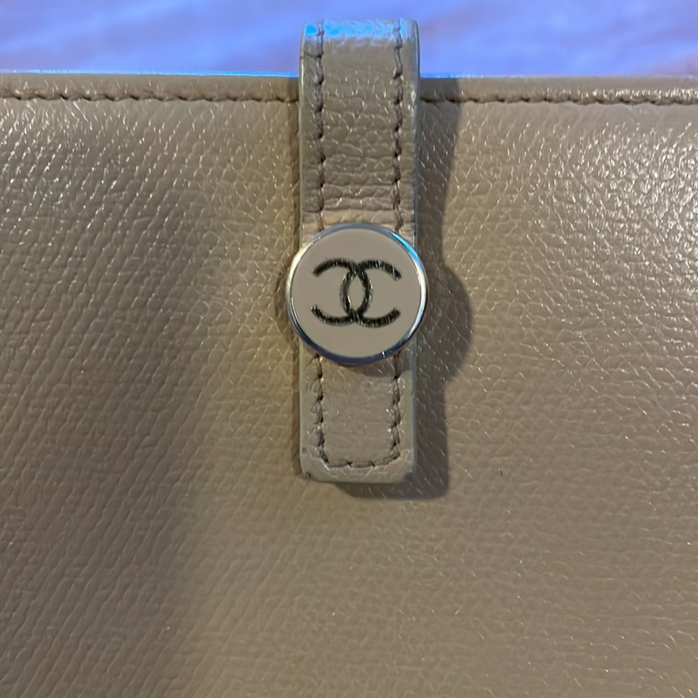 CHANEL wallet